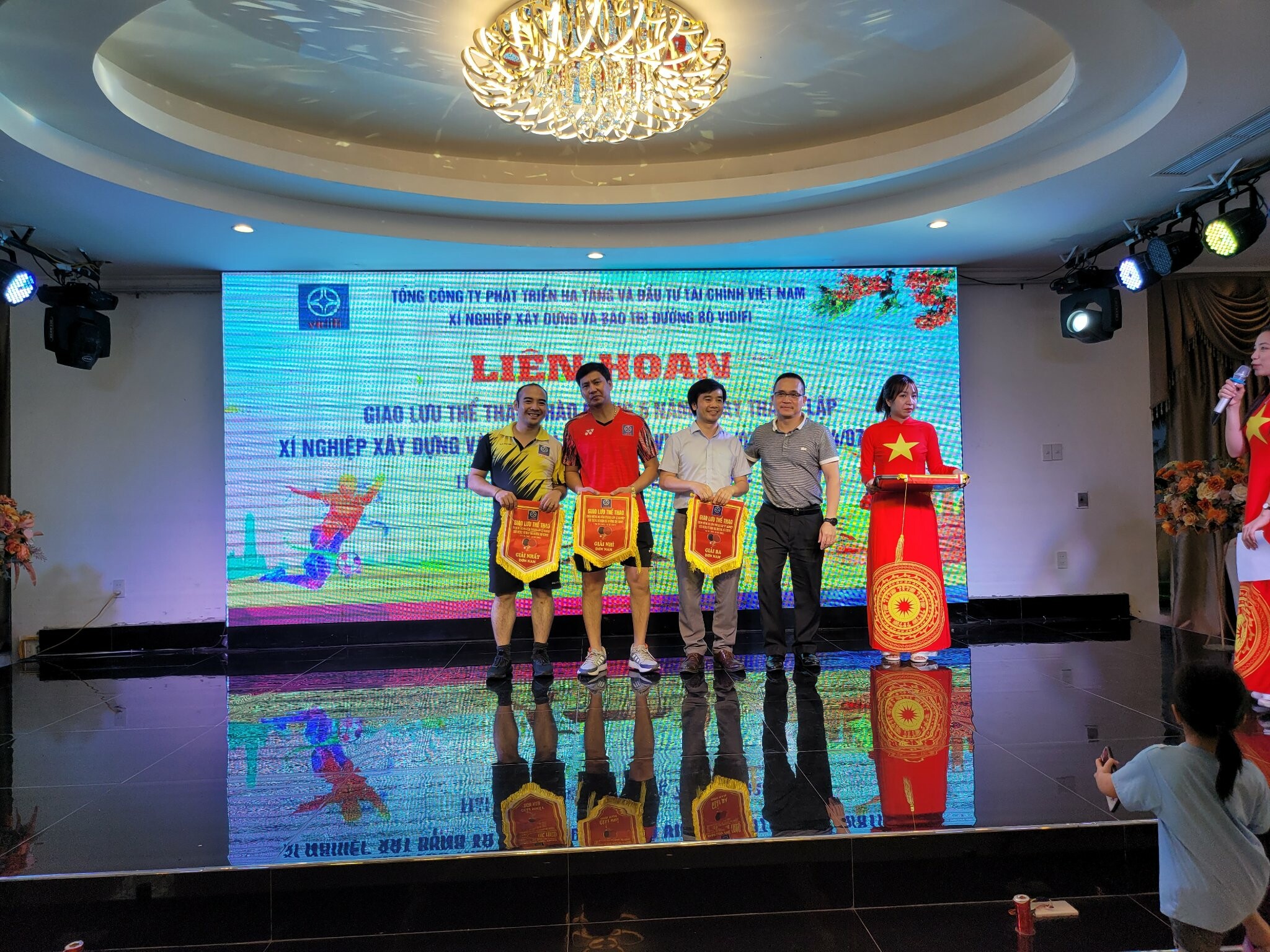 Phát Triển Hạ Tầng Và Đầu Tư Tài Chính Việt Nam - Vidifi 6