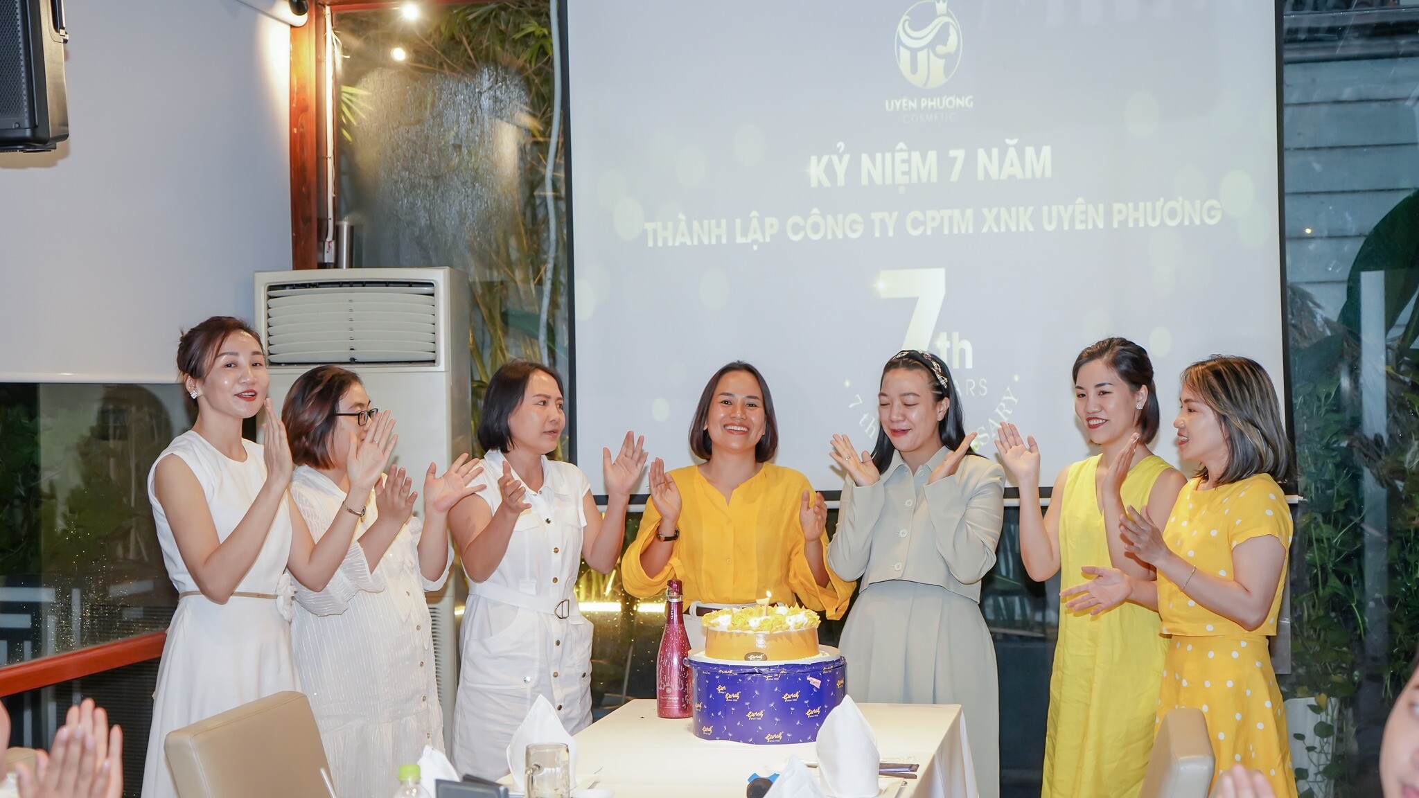 Thương Mại Xuất Nhập Khẩu Uyên Phương 2