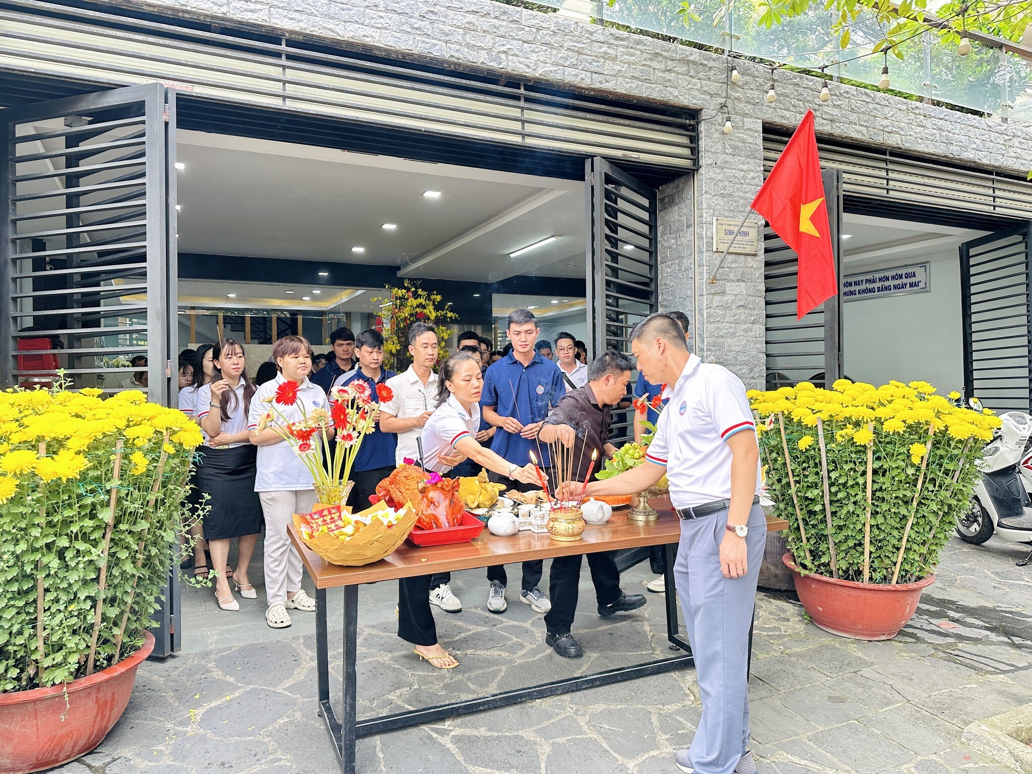 Thương Mại và DV Sinh Thịnh 9