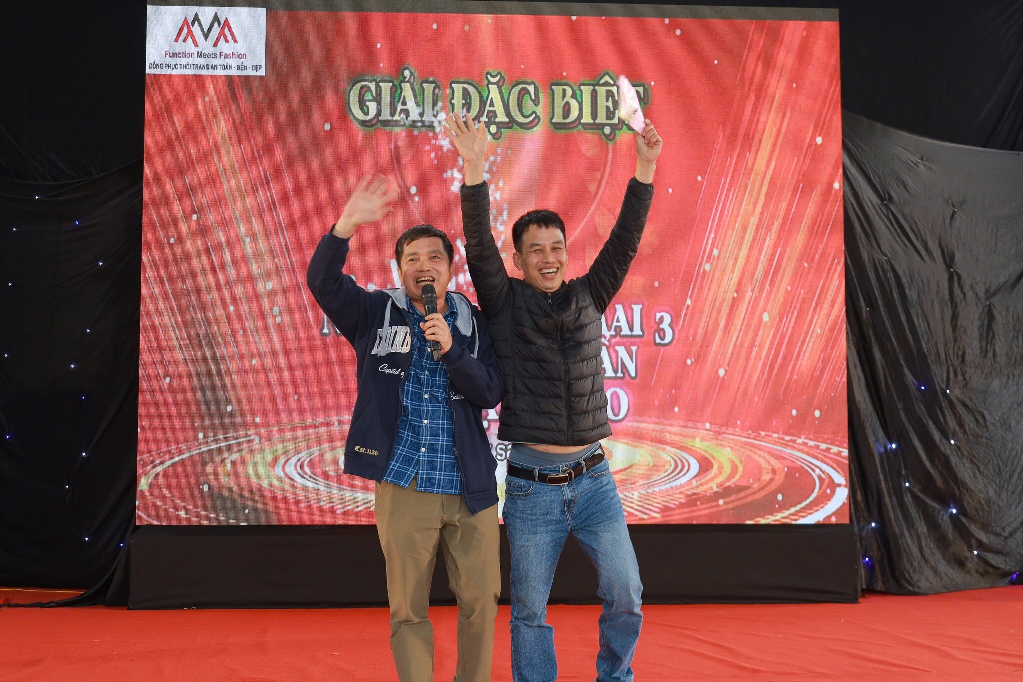 Thương Mại Sao Mai - Đồng phục thời trang FMF 9