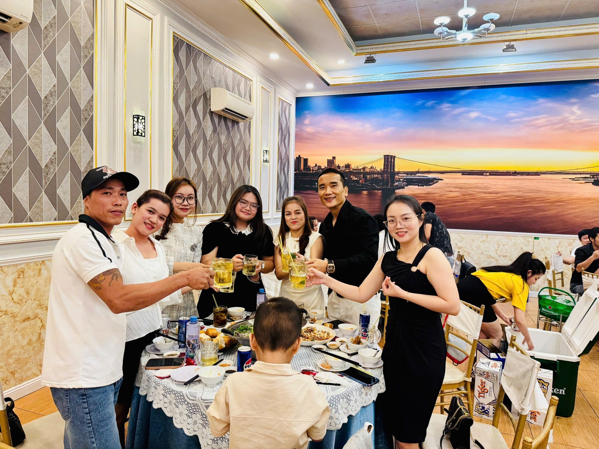 Vận Chuyển Á Châu 7