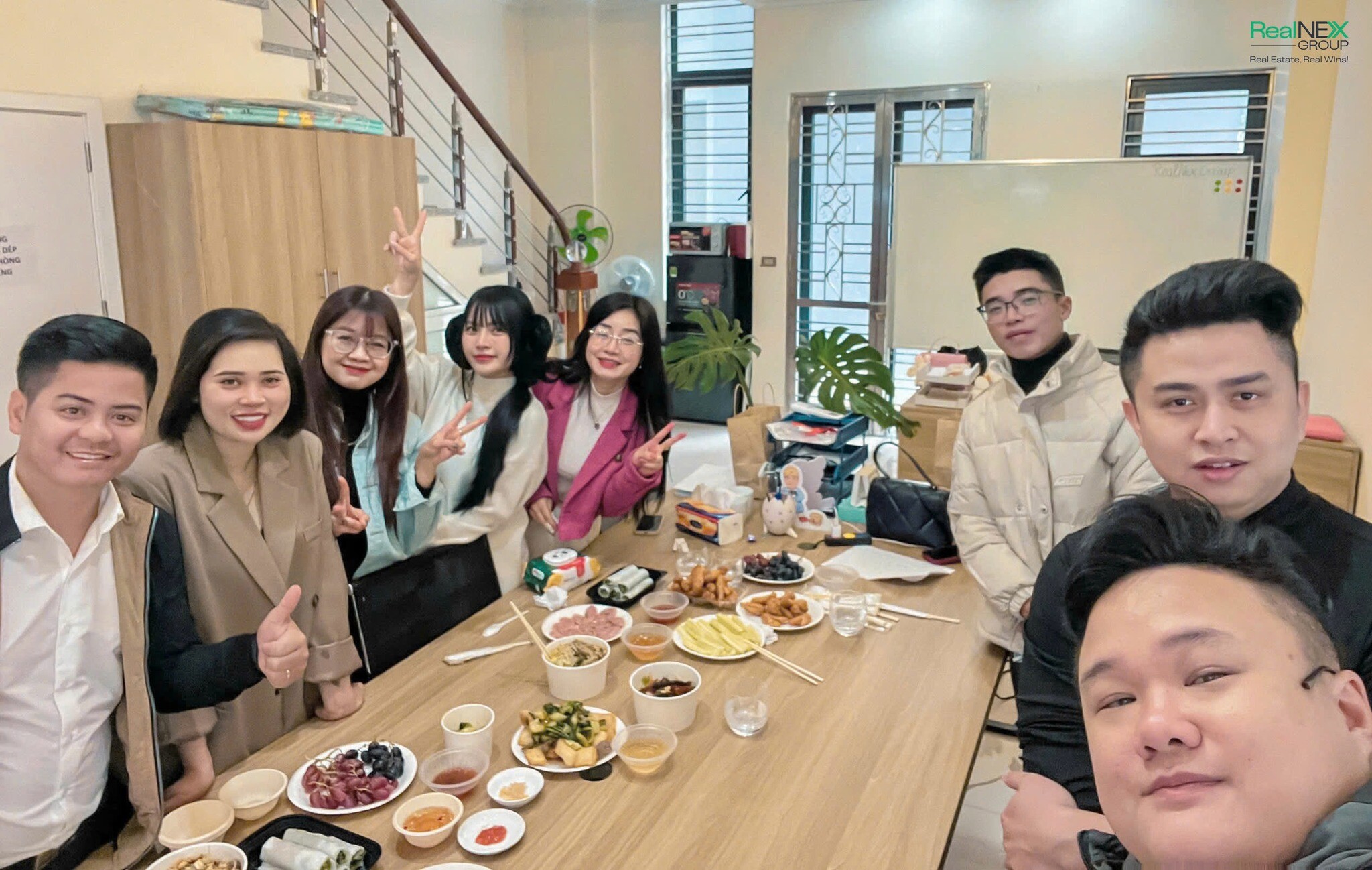 TẬP ĐOÀN REALNEX 8