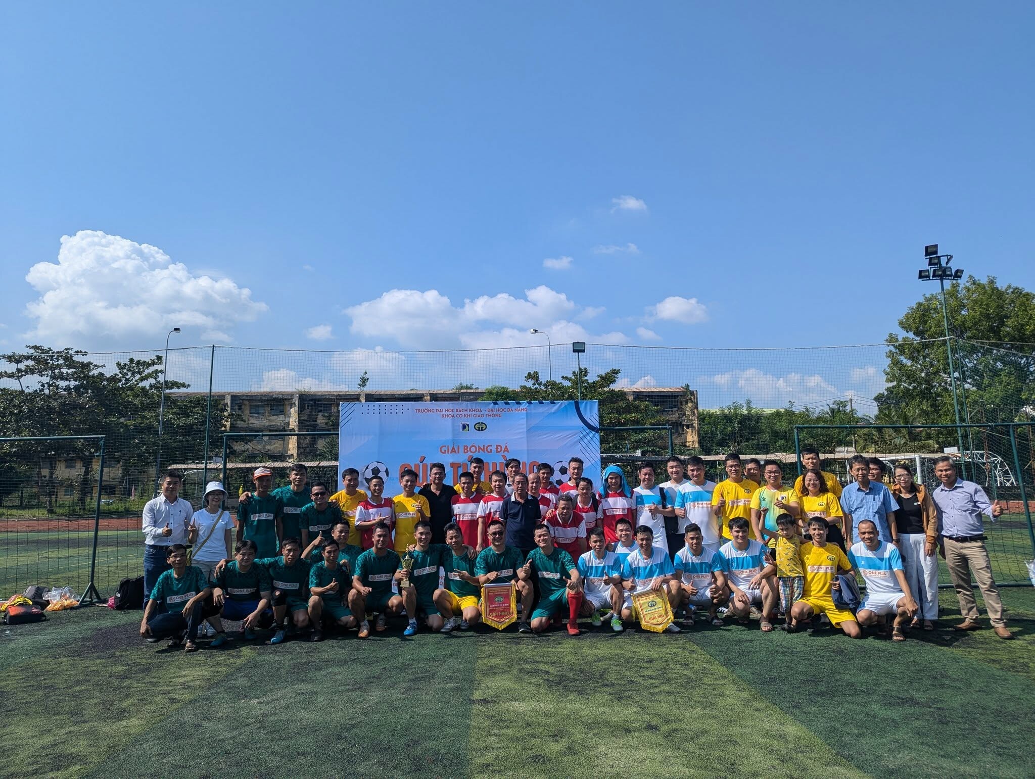 May Mặc ONE PLUS 9