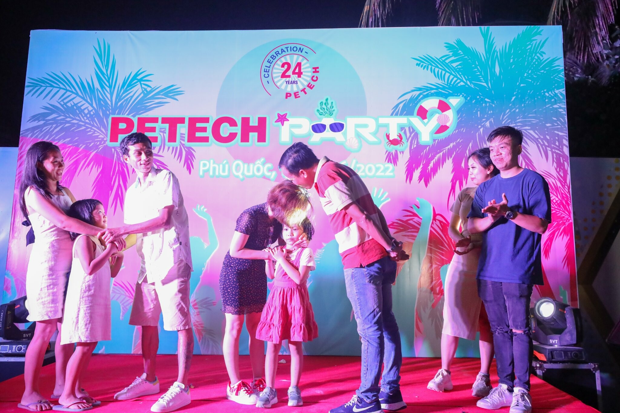 KHOA HỌC CÔNG NGHỆ PETECH 10