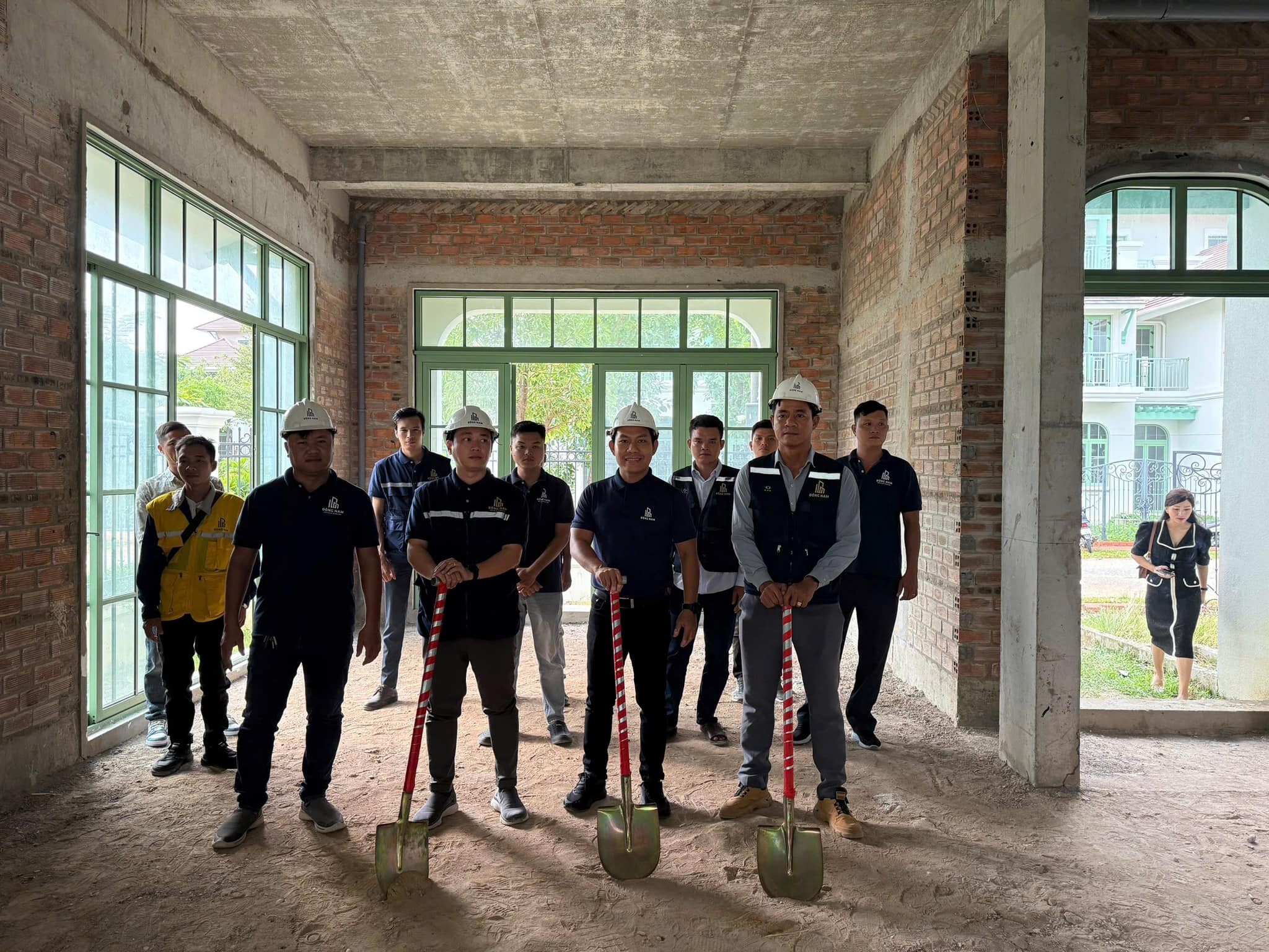 Thiết Kế Và Xây Dựng Đông NAM 5