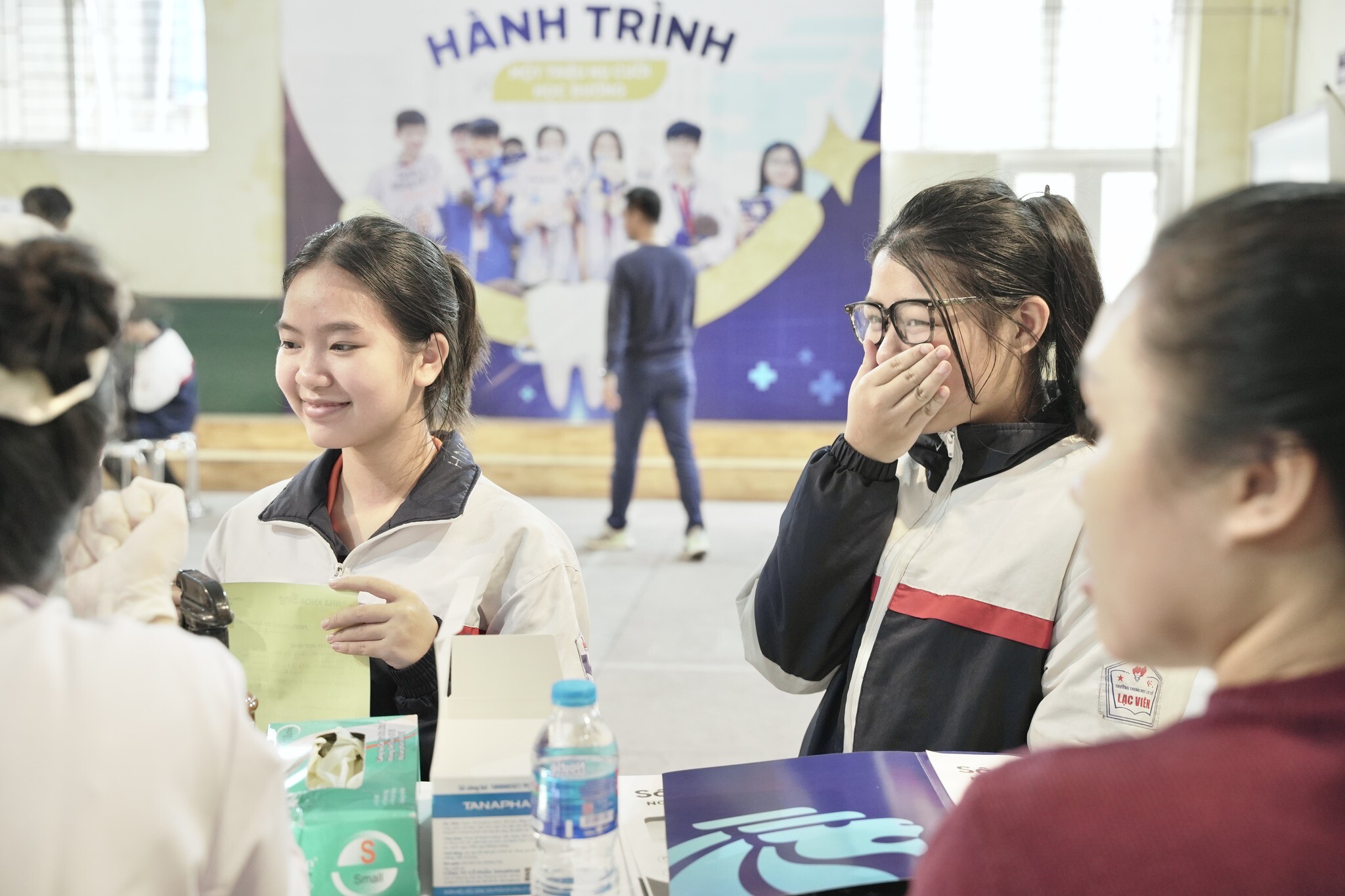 NHA KHOA QUỐC TẾ SING 12