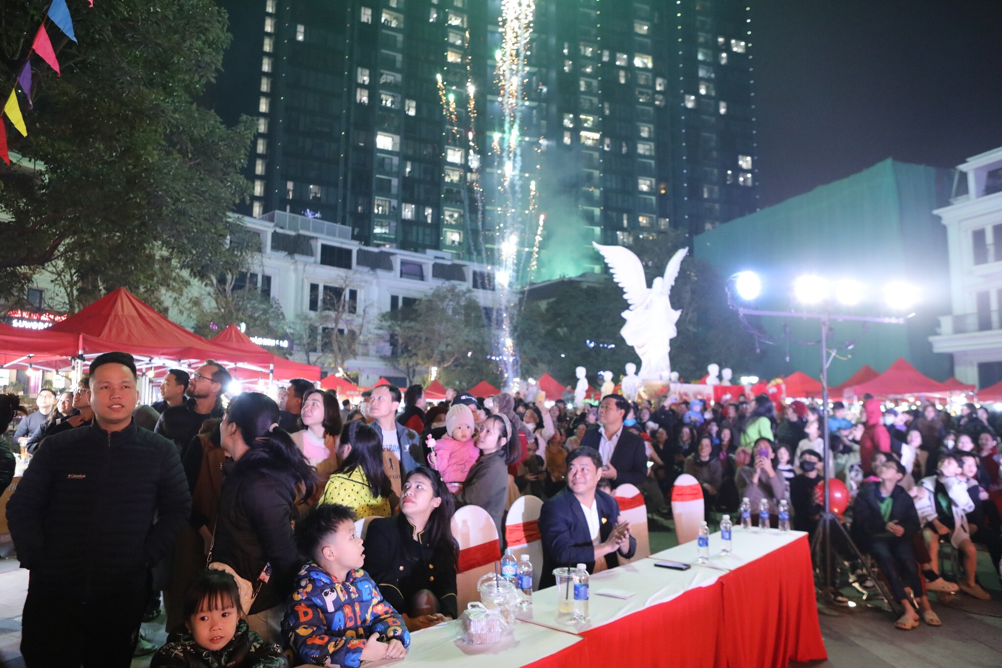 SUNSHINE GROUP - CÔNG TY TNHH TM VÀ ĐT TRANG THIẾT BỊ ÁNH DƯƠNG 3