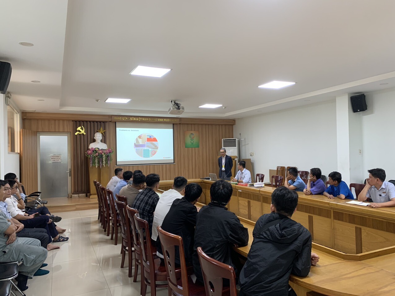 Thương Mại – Xuất Nhập Khẩu Phú Lộc Trường 13