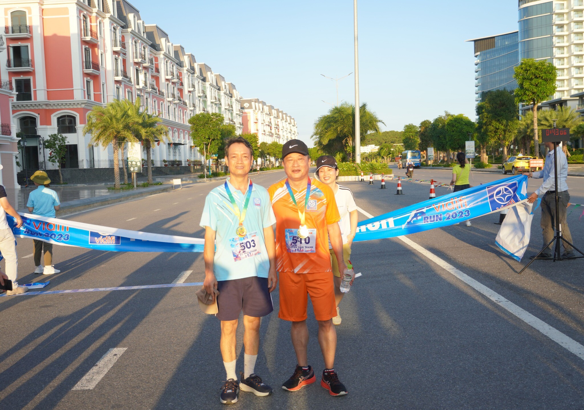 Phát Triển Hạ Tầng Và Đầu Tư Tài Chính Việt Nam - Vidifi 11