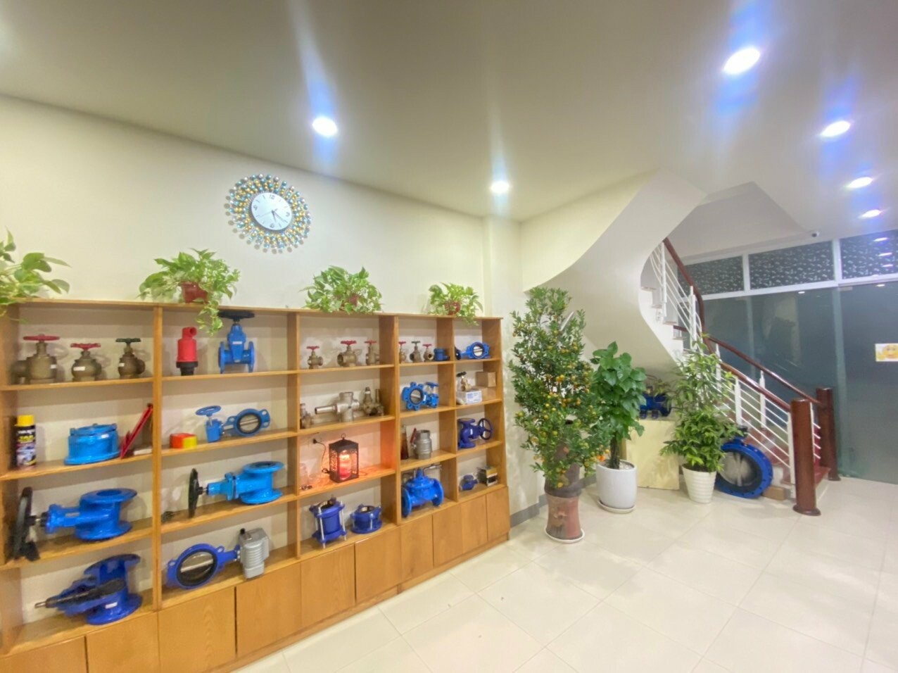 Đầu Tư Công Nghệ Và Thiết Bị HT 1