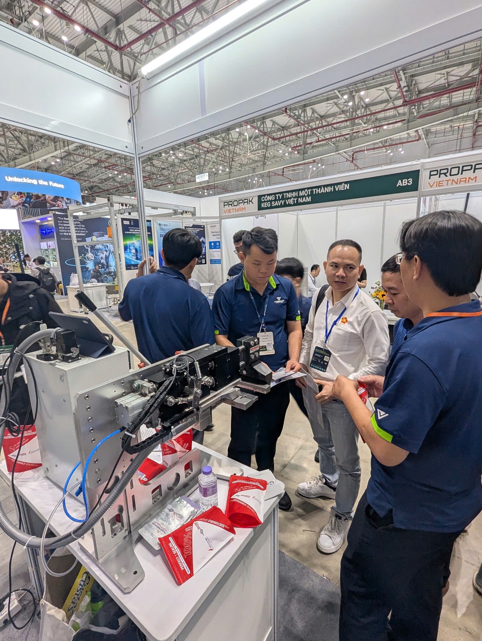 Công Nghệ Vũ Lê 8