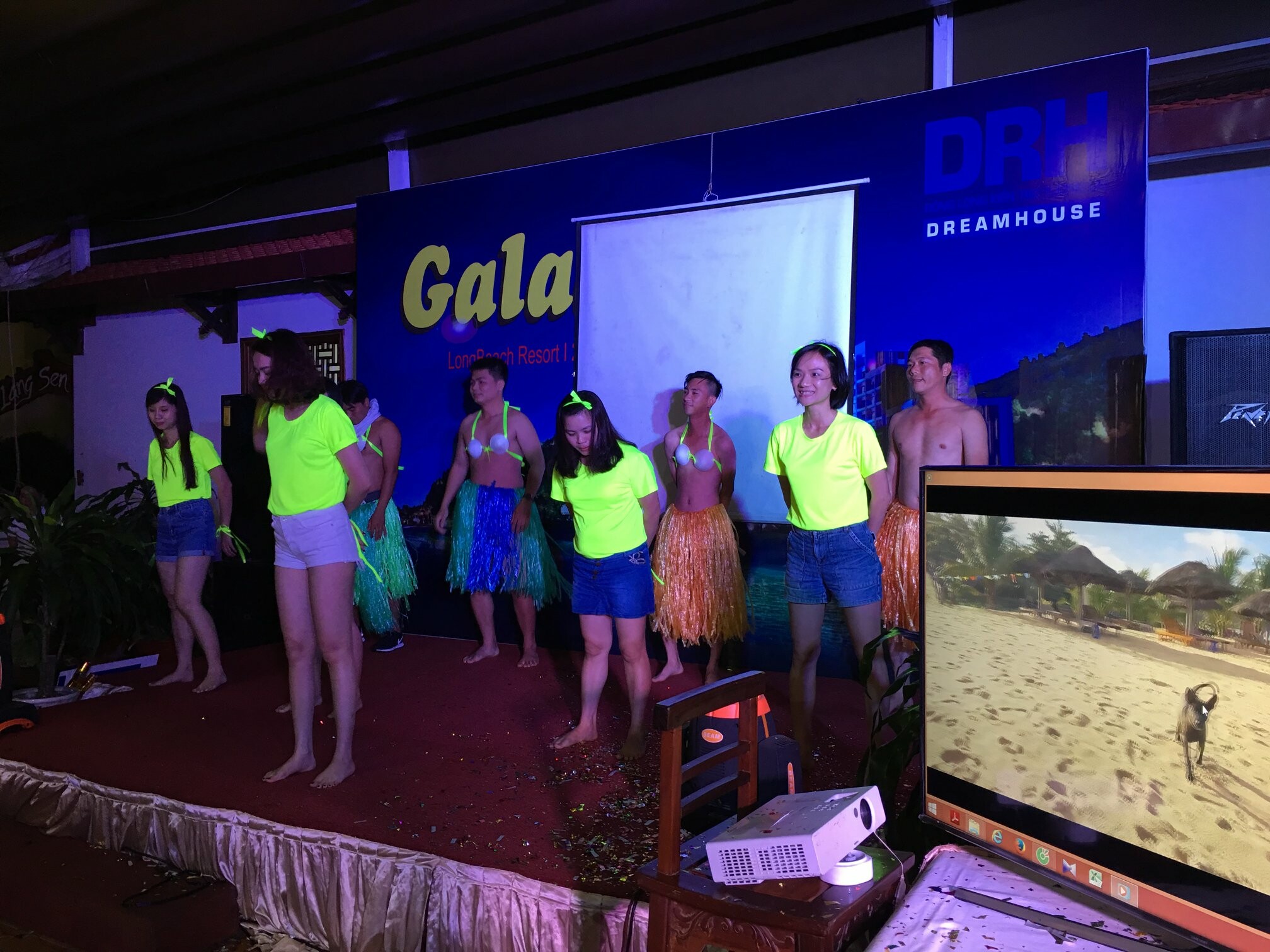 Công ty CP DRH Holdings 8