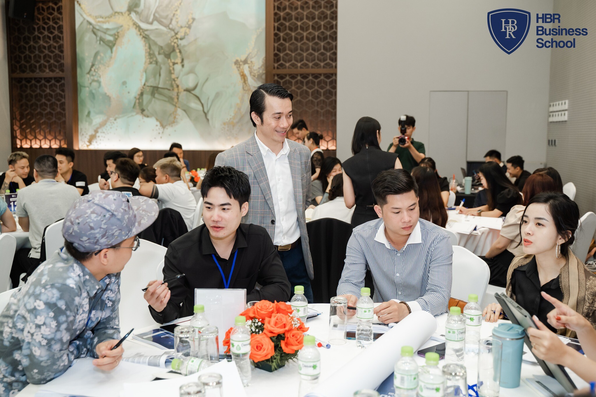 Trường Doanh Nhân HBR 12