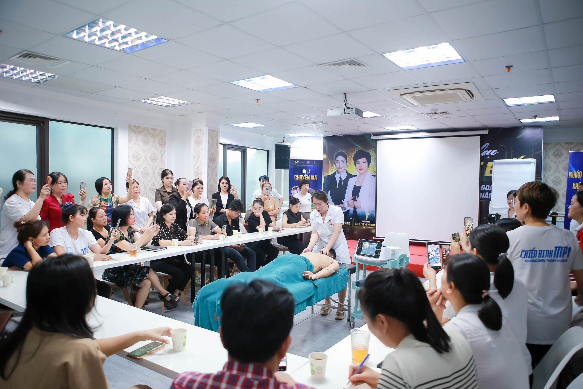 Dược mỹ phẩm MP1 6