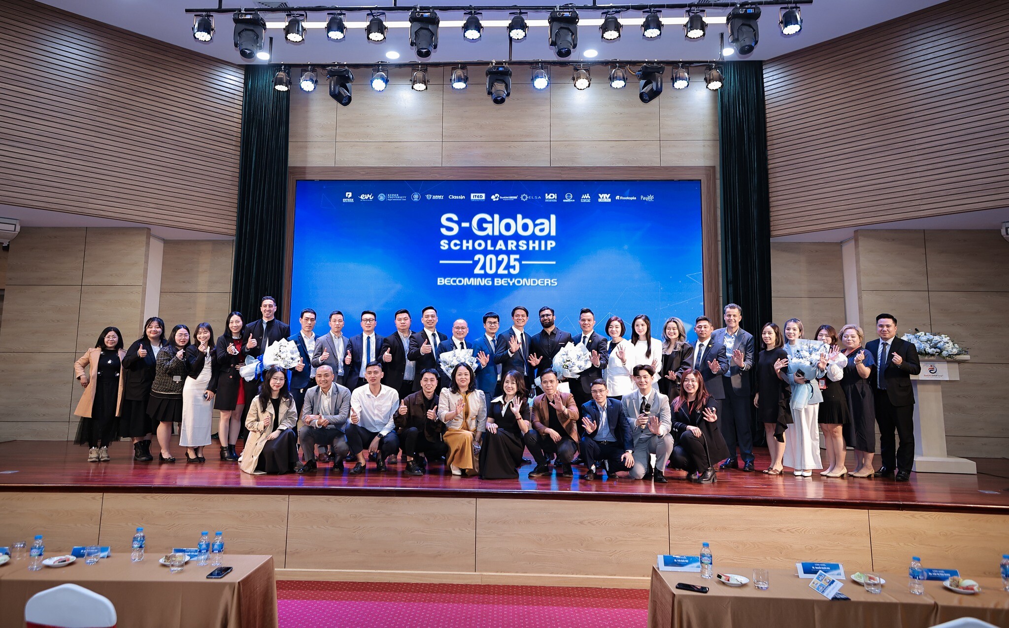 Giáo Dục Army Việt Nam 8