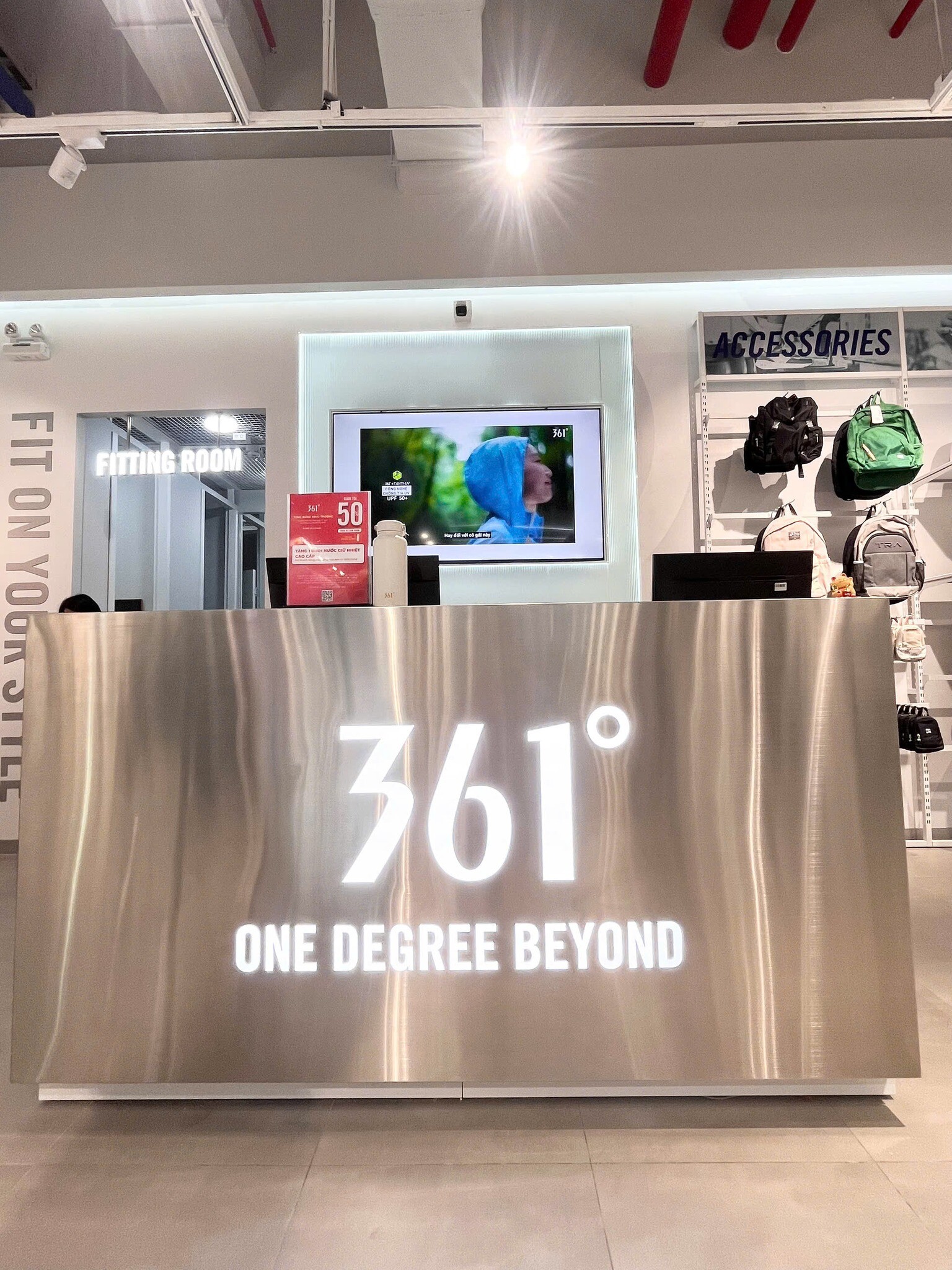 361 VIỆT NAM - One Degree Beyond 7