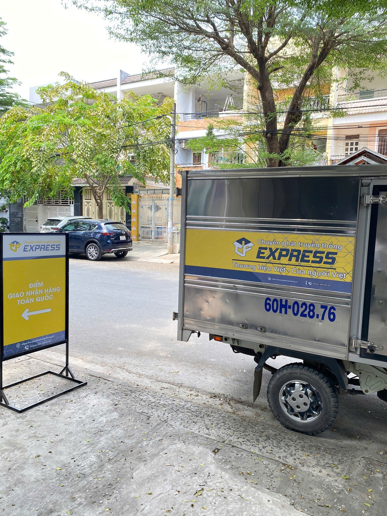 CHUYỂN PHÁT TRUYỀN THỐNG 3