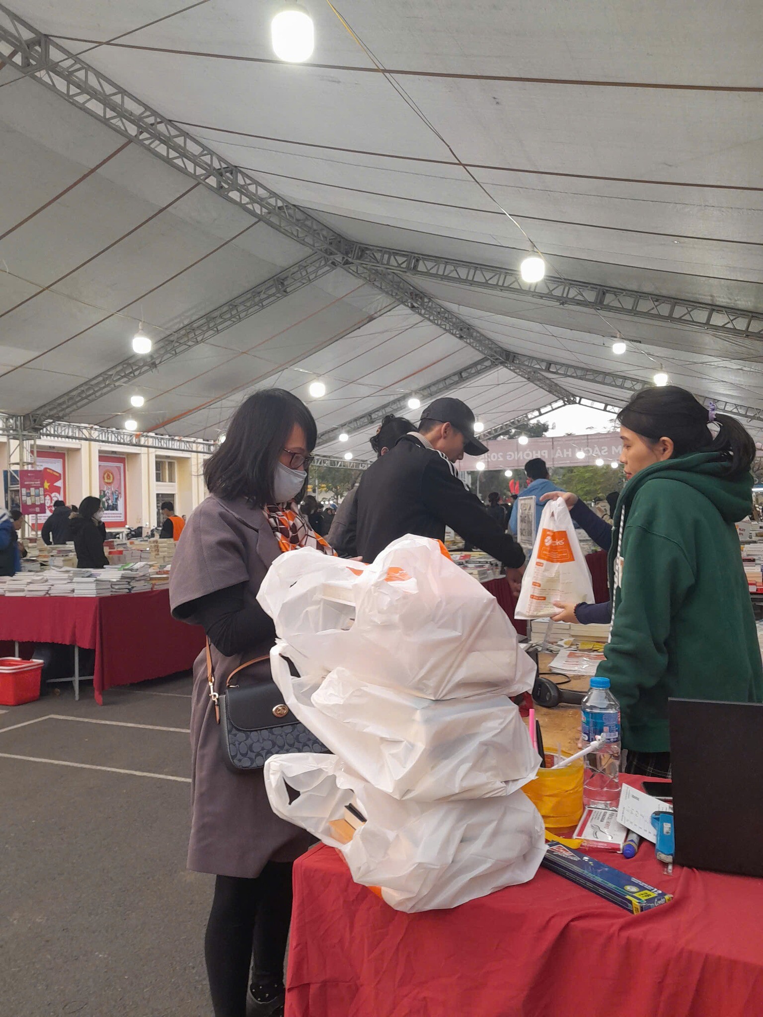 Công ty cổ phần truyền thông Trạm đọc 2