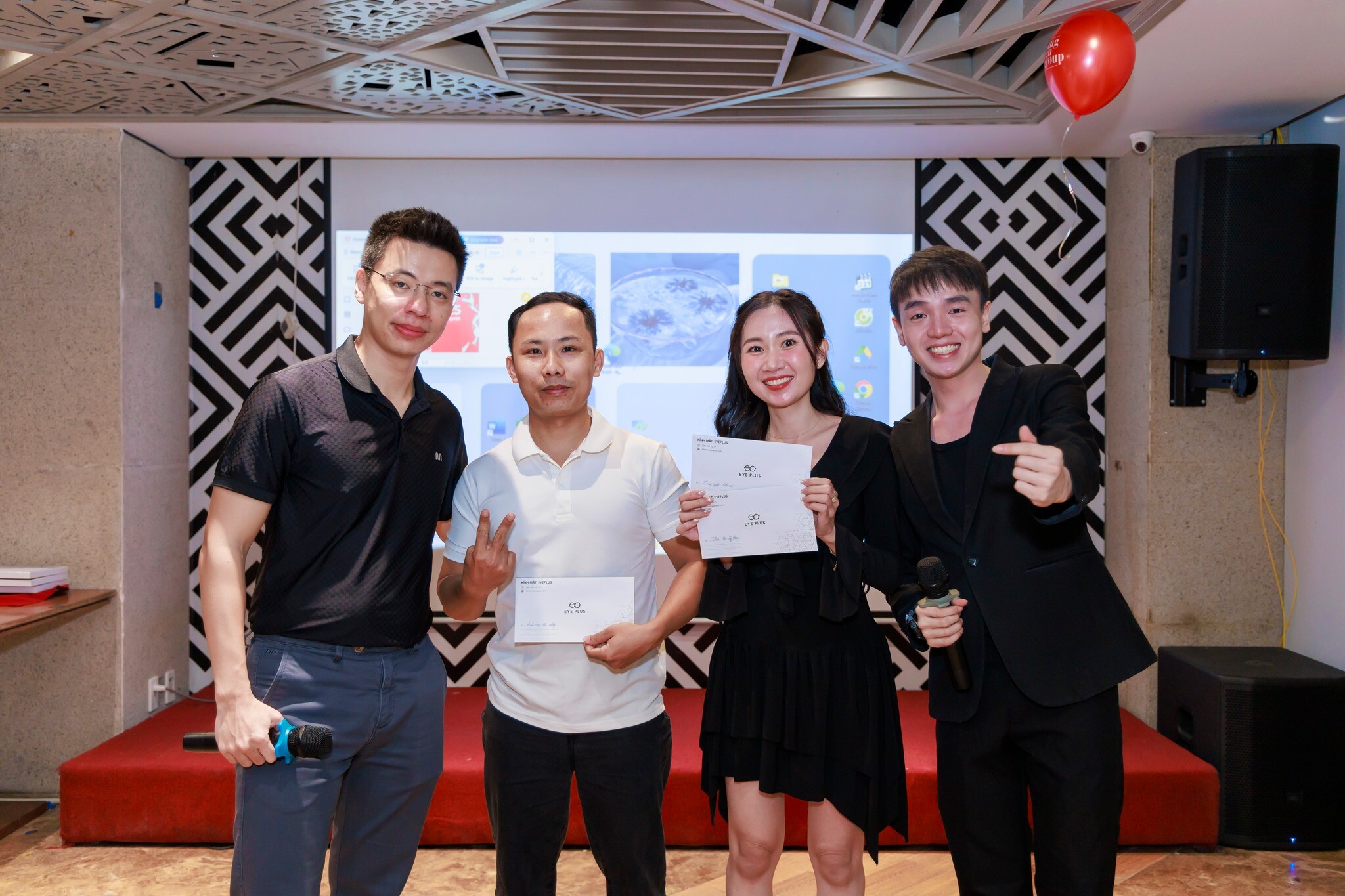 Mắt Kính Eye Plus 6