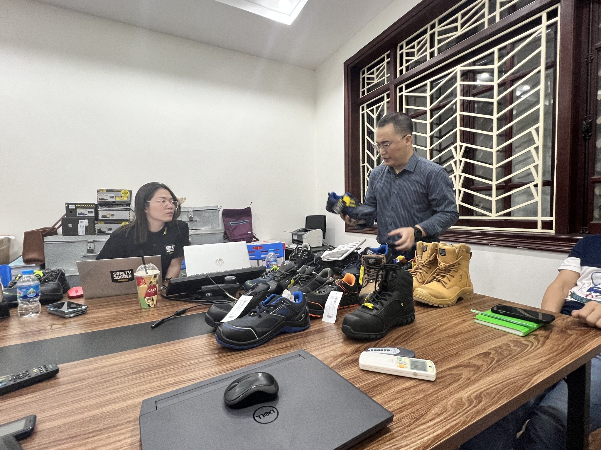 Sản Xuất Và Thương Mại 3TK 11