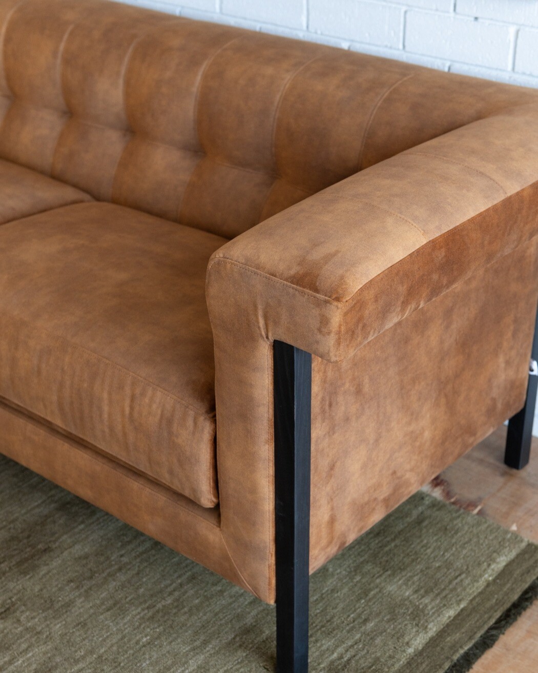 LIFESTYLE FURNITURE 3