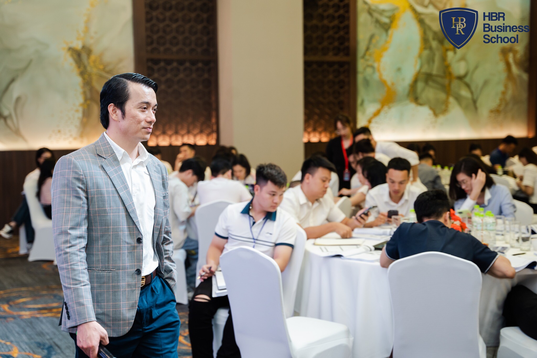 Trường Doanh Nhân HBR 10