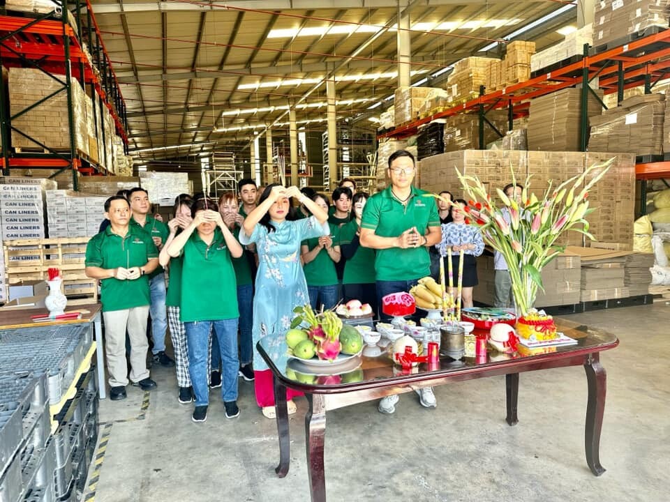 SẢN XUẤT CÔNG NGHIỆP QUỐC TẾ ĐẠT THÀNH 3