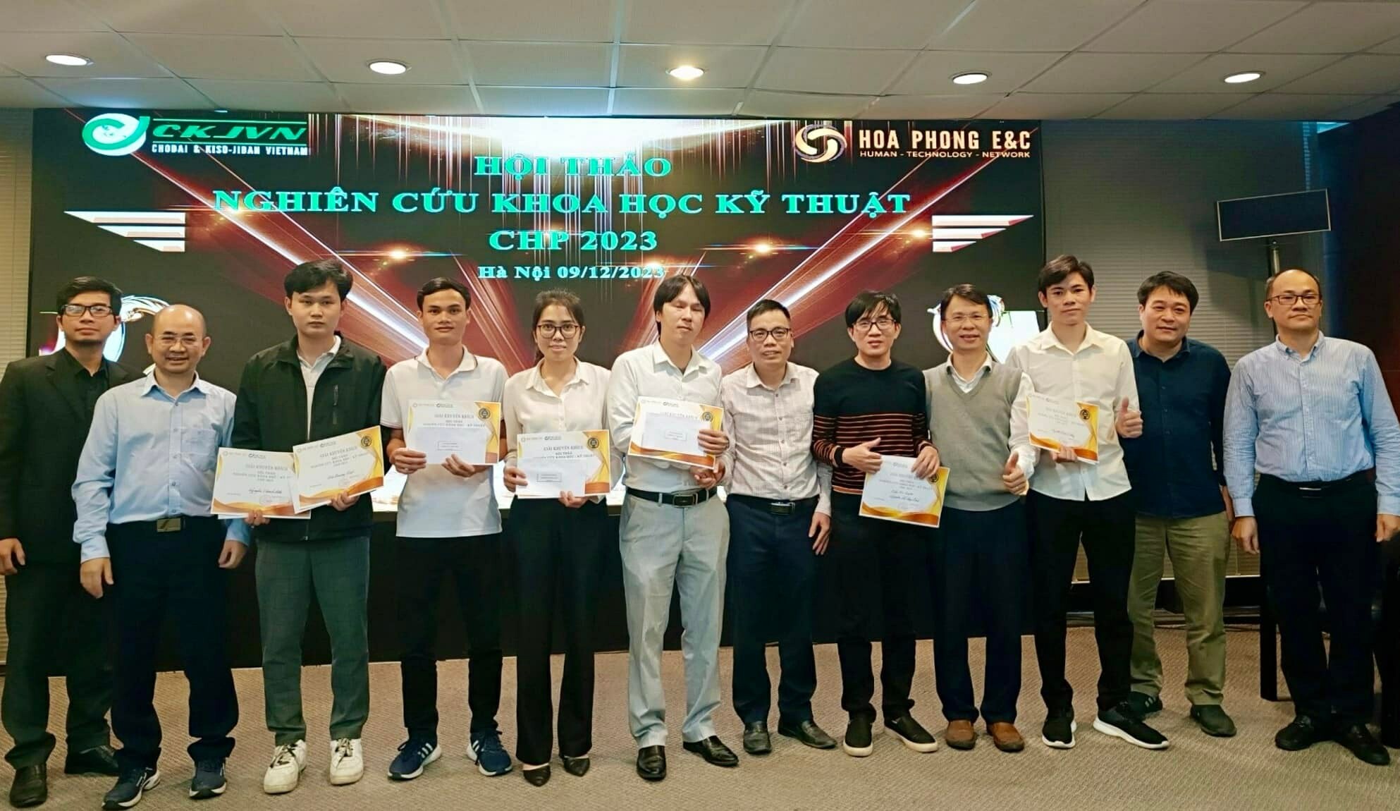 Đầu tư và phát triển Hòa Phong E&C 1