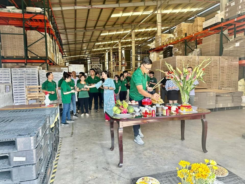 SẢN XUẤT CÔNG NGHIỆP QUỐC TẾ ĐẠT THÀNH 7