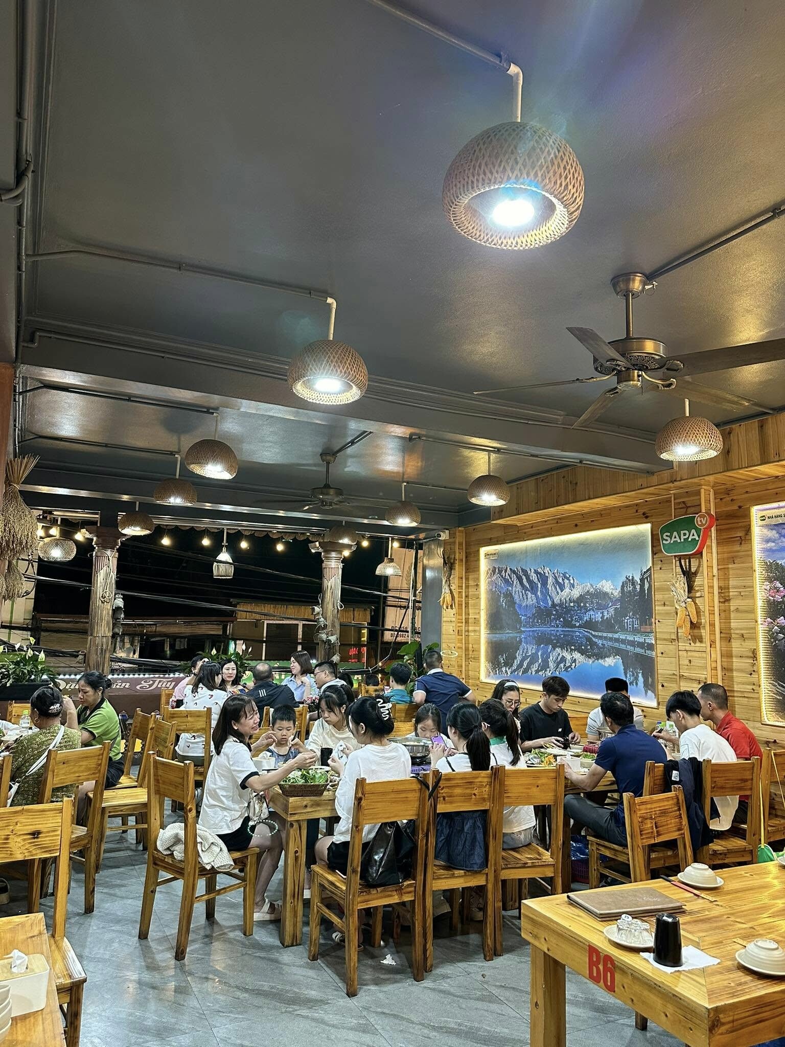 Nhà Hàng SaPa TV 9