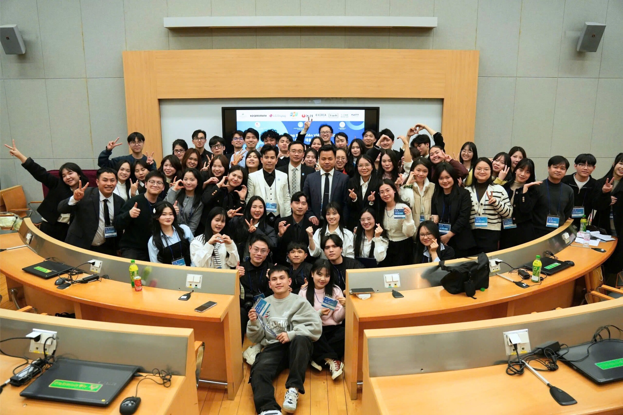 THƯƠNG MẠI VÀ DỊCH VỤ QUỐC TẾ VKLINKS 2