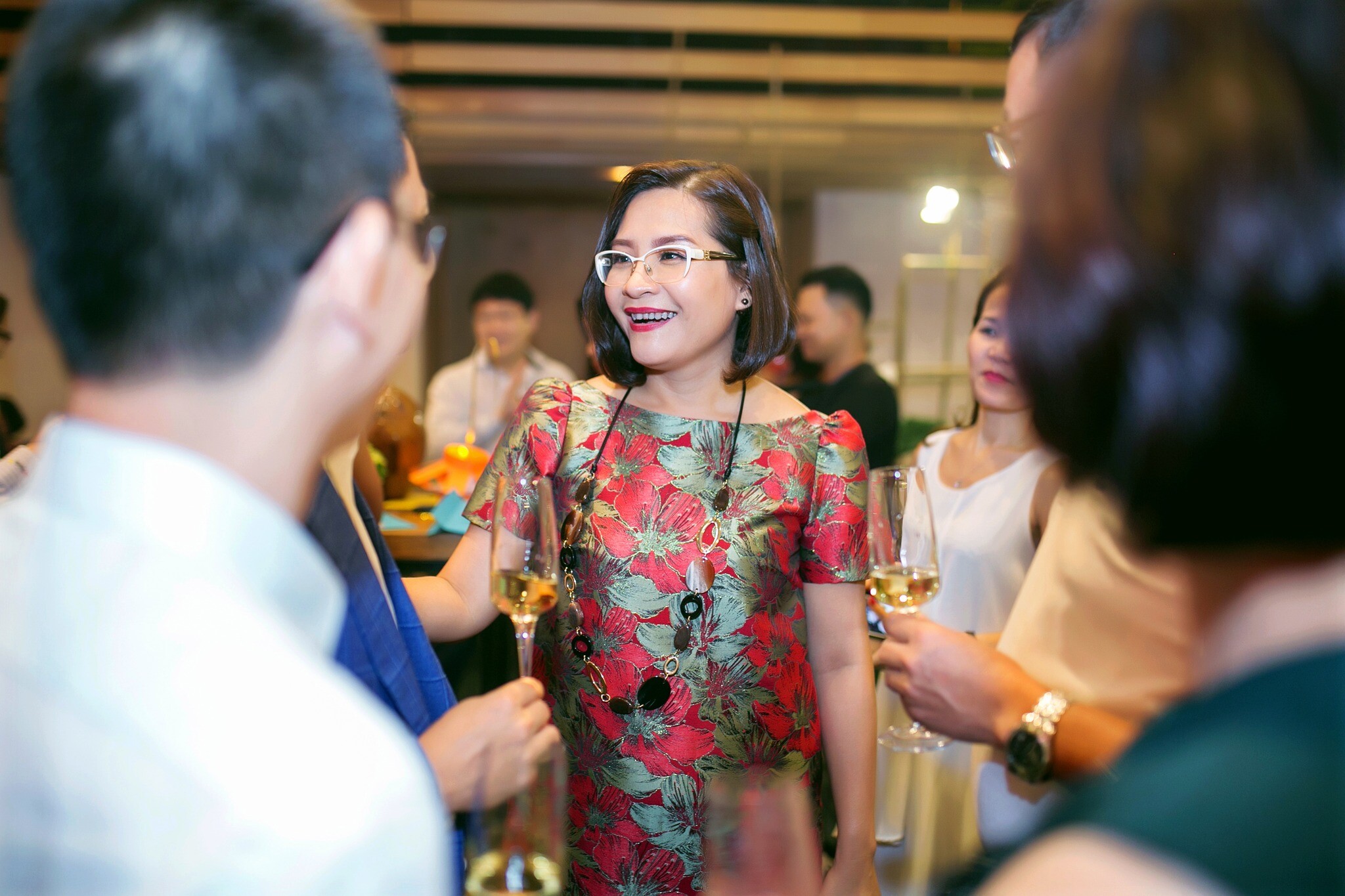 Dịch Vụ Thương Mại Và Đầu Tư Nhật Nguyệt 1