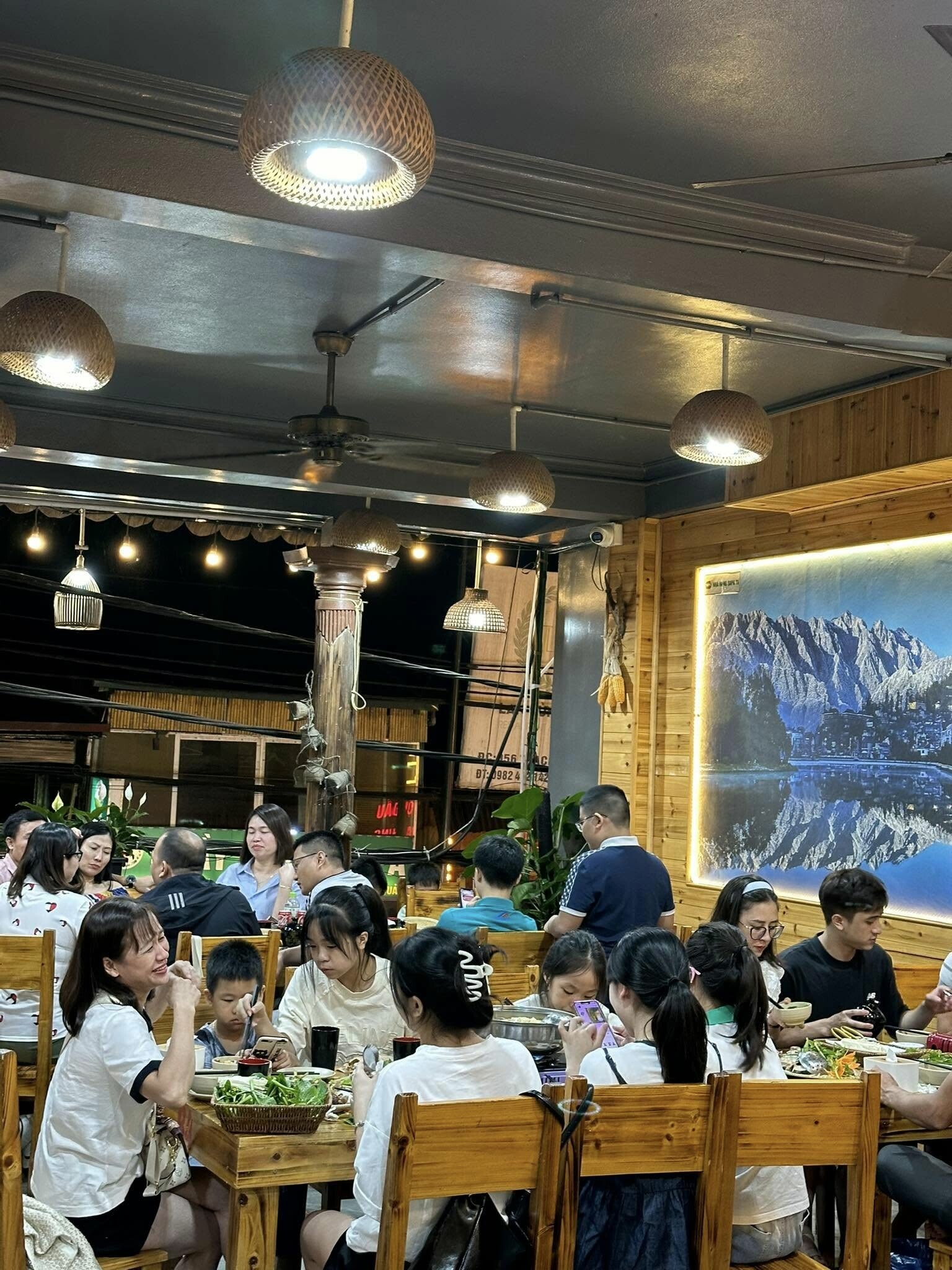 Nhà Hàng SaPa TV 8