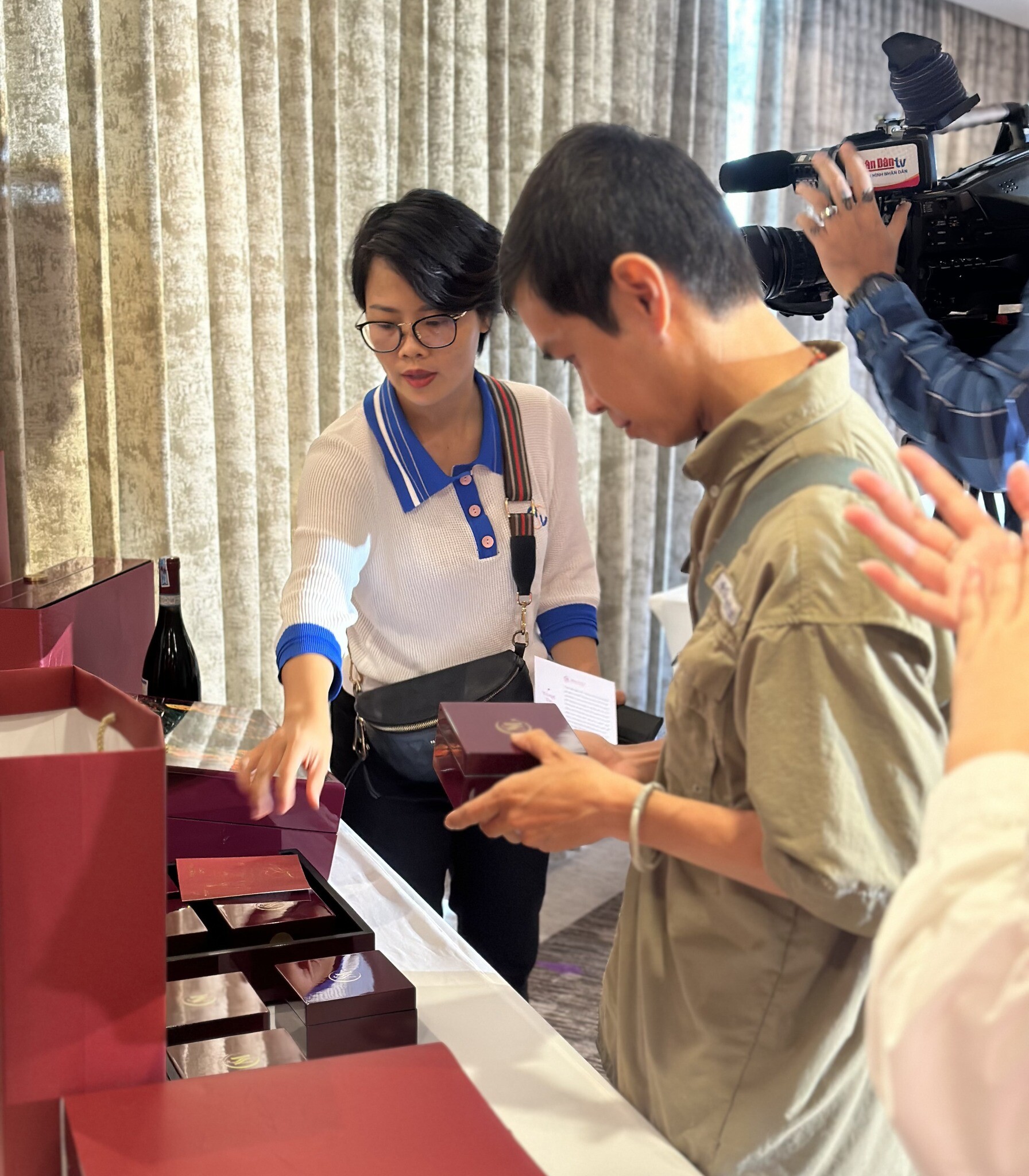 Dịch Vụ Thương Mại Và Đầu Tư Nhật Nguyệt 11