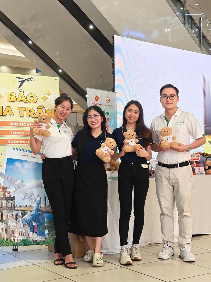 Thương Mại Dịch Vụ Du Lịch Bảo Gia Trần 1