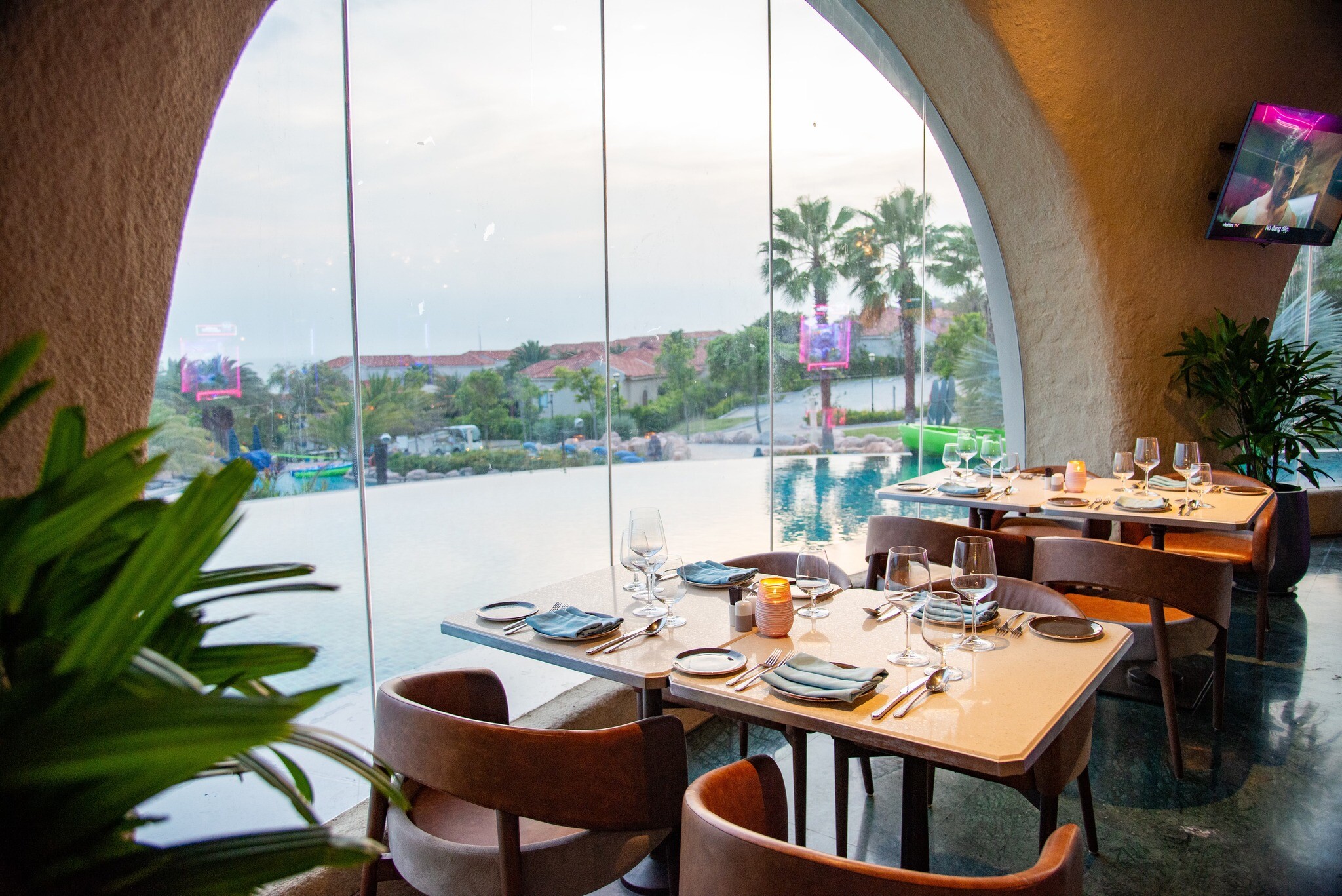 Centara Mirage Resort Mui Ne 8