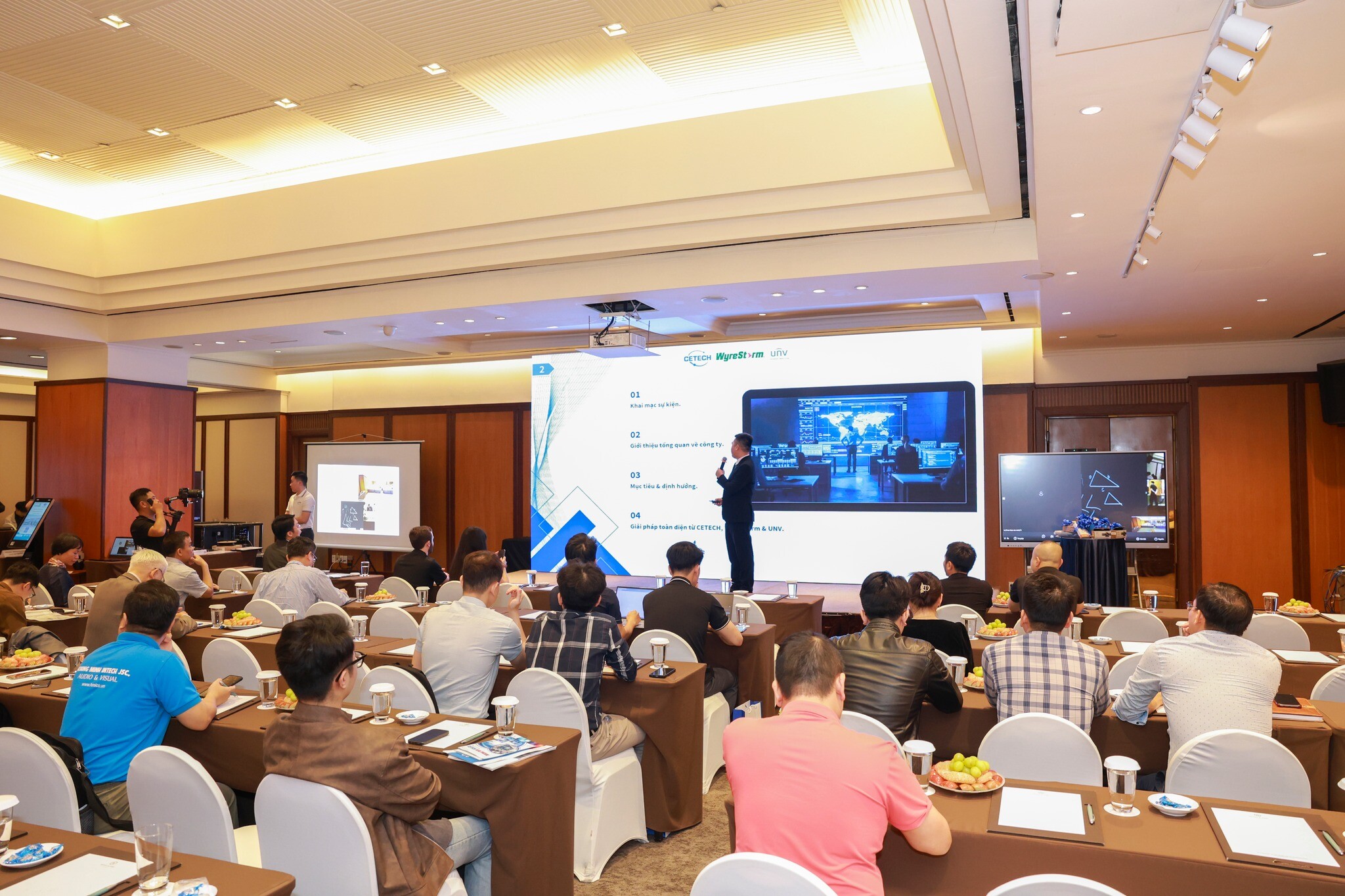 ZHEJIANG UNIVIEW TECHNOLOGIES CO.,LTD 10