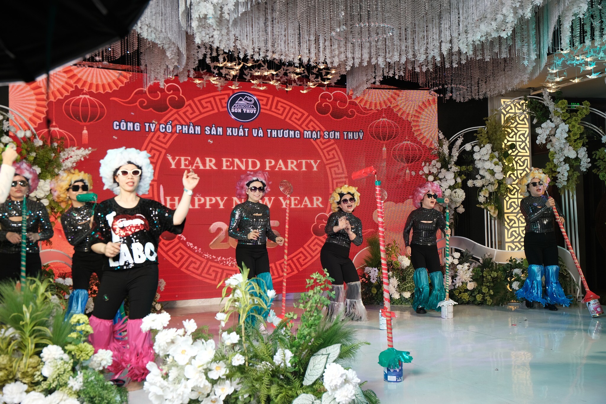 SẢN XUẤT VÀ THƯƠNG MẠI SƠN THỦY 9