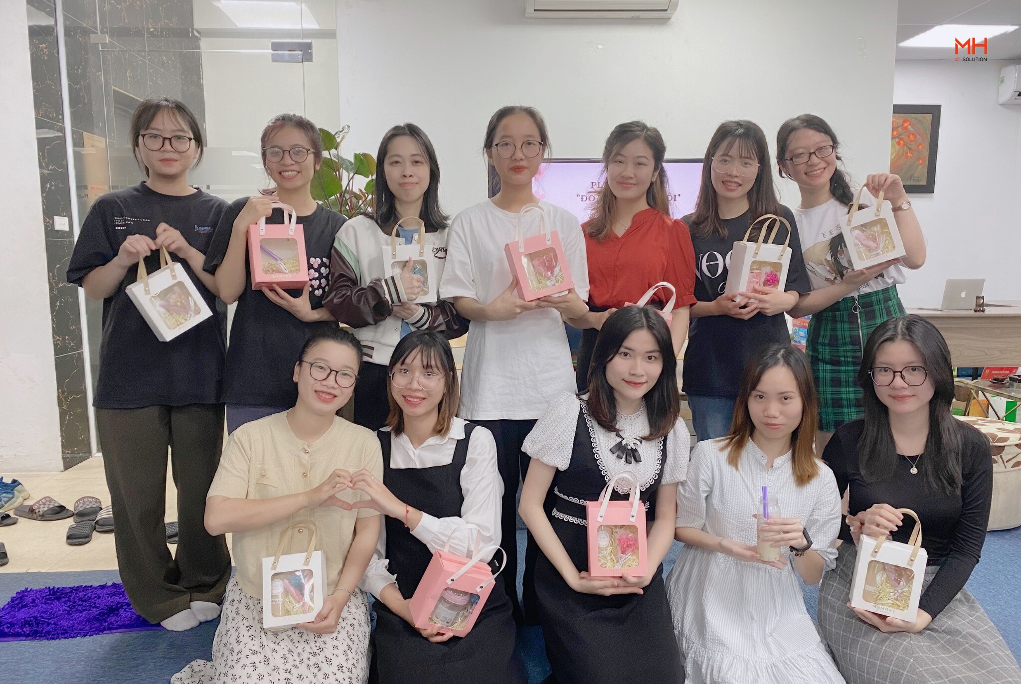 CÔNG NGHỆ MH SOLUTION 8