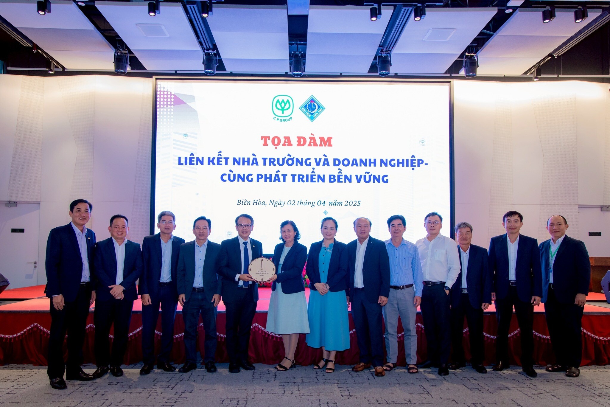 HẠT GIỐNG C.P VIỆT NAM 5