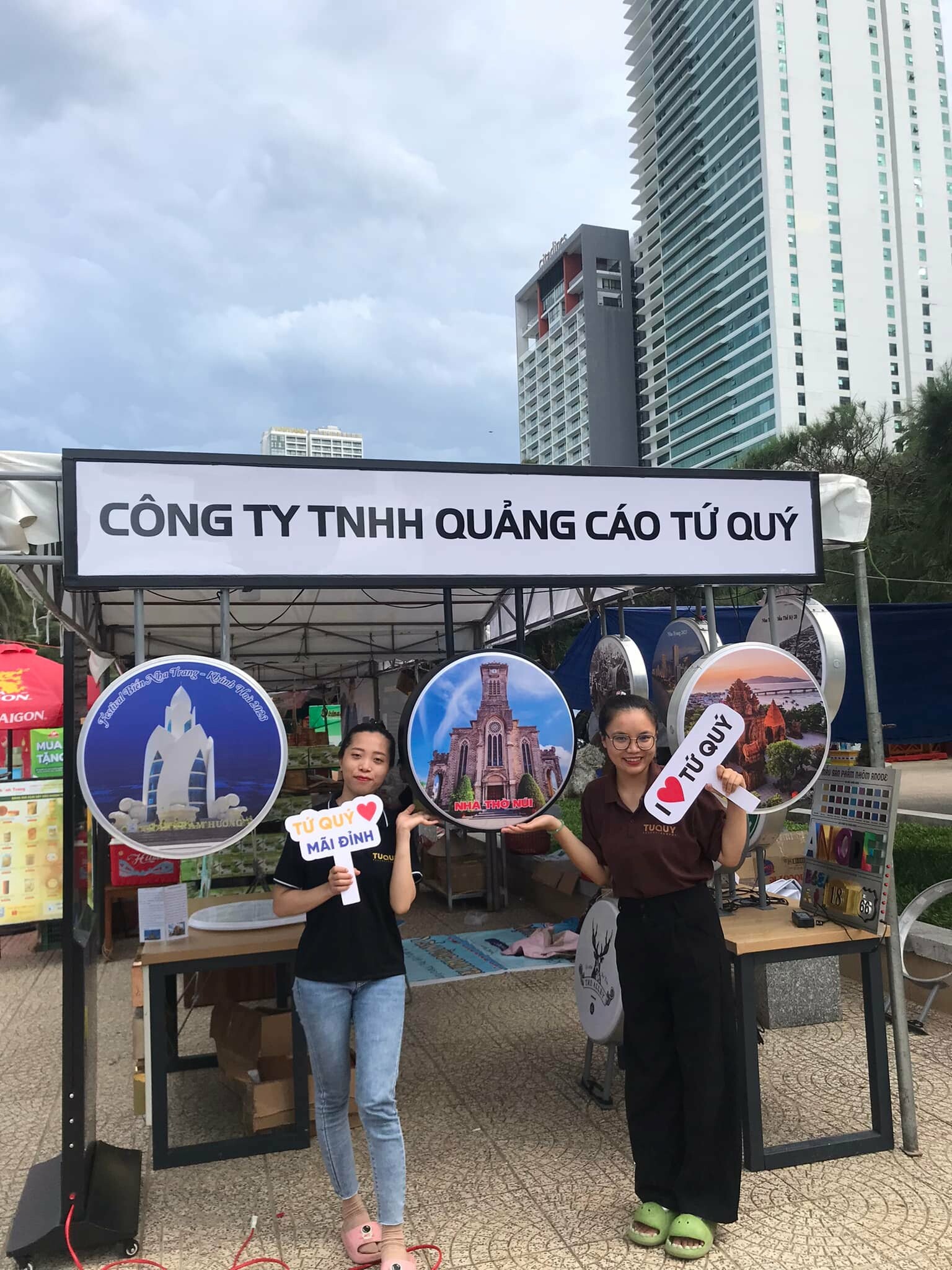 Quảng Cáo TỨ QUÝ 7