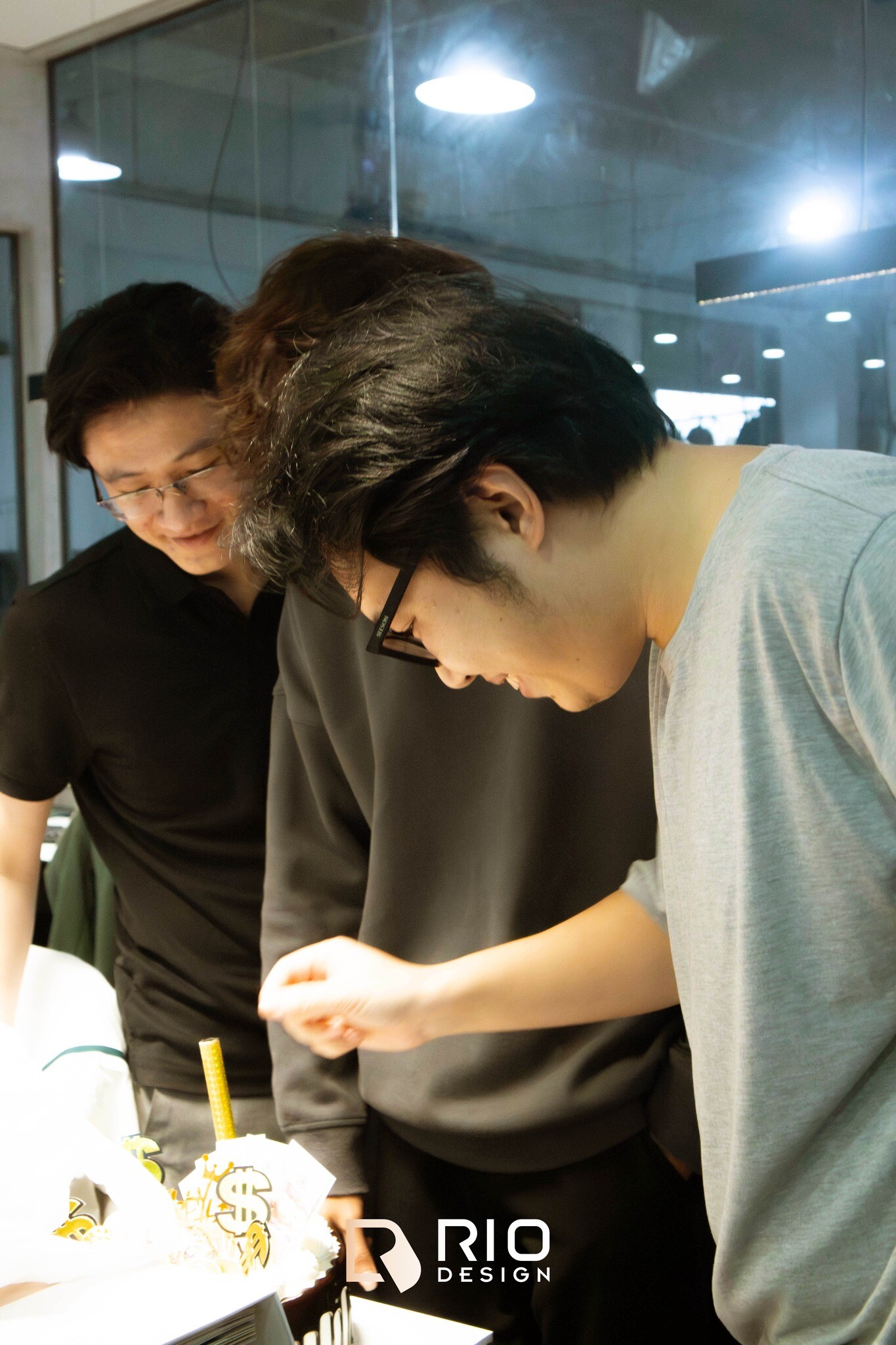 ĐẦU TƯ THƯƠNG MẠI VÀ DỊCH VỤ RIO 2