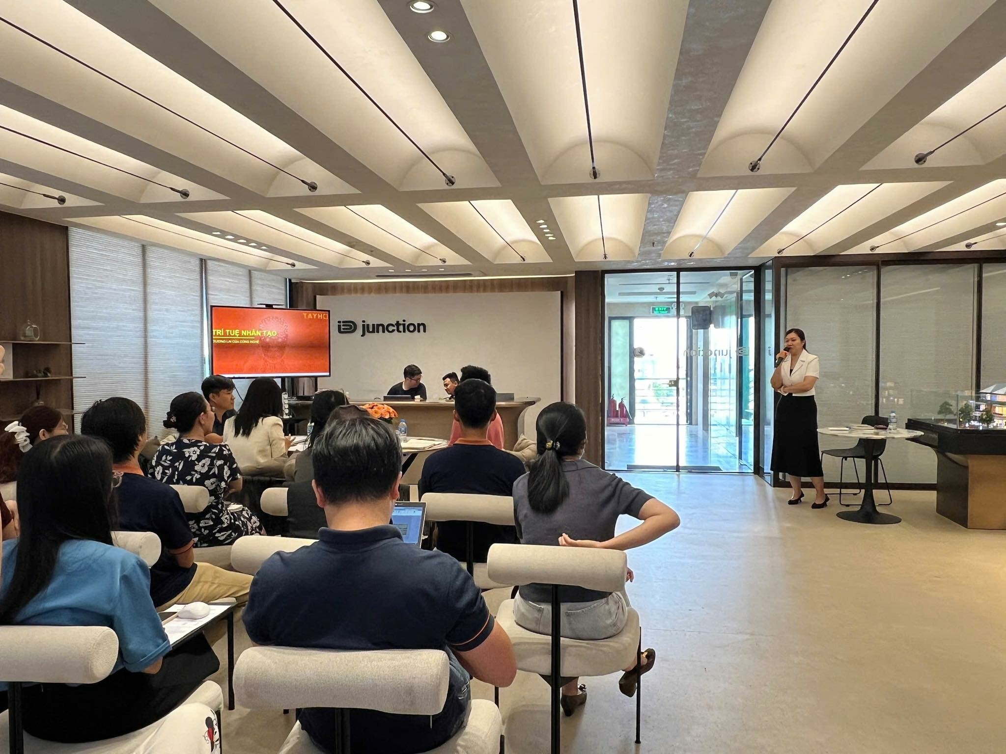 Xây Dựng Tây Hồ 12