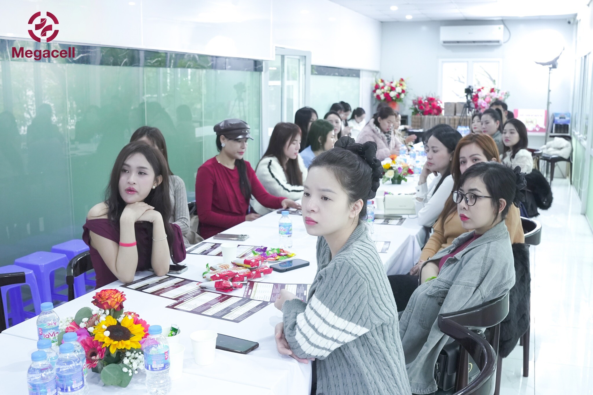 ĐẦU TƯ Y KHOA VÀ THẨM MỸ MEGACELL 8