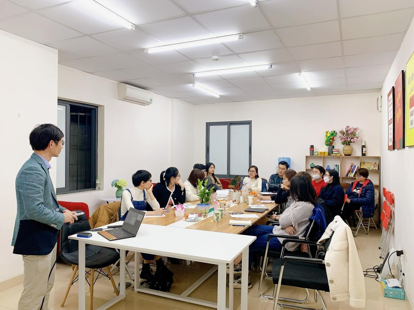 Dịch Vụ Và Tư Vấn Doanh Nghiệp VDB Việt Nam 9