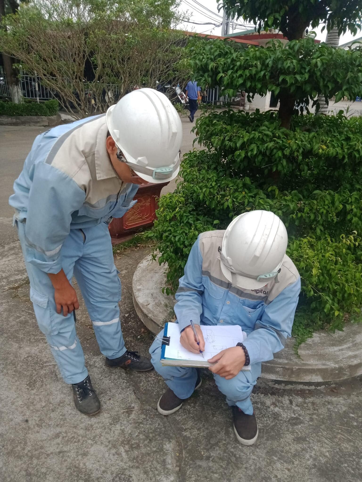 Ứng Dụng Công Nghệ Kỹ Thuật Số 4