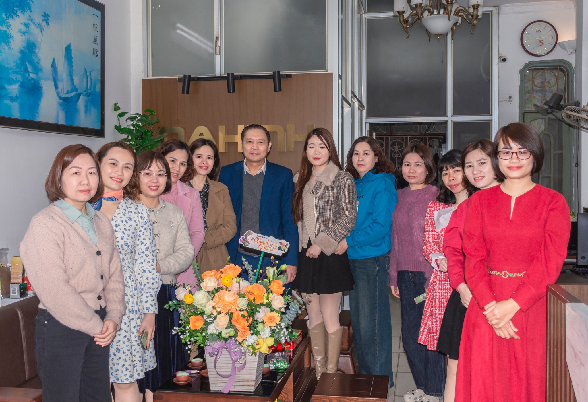 Sản xuất và thương mại Đa Hình 8