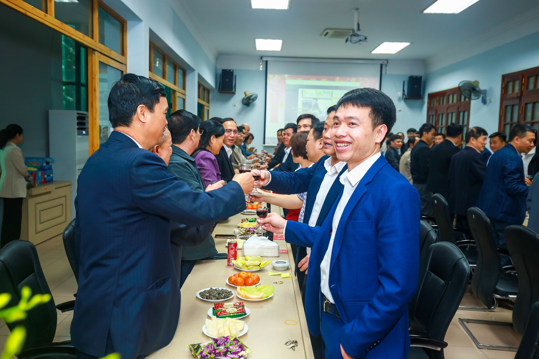XÂY DỰNG BẢO TÀNG HỒ CHÍ MINH 2