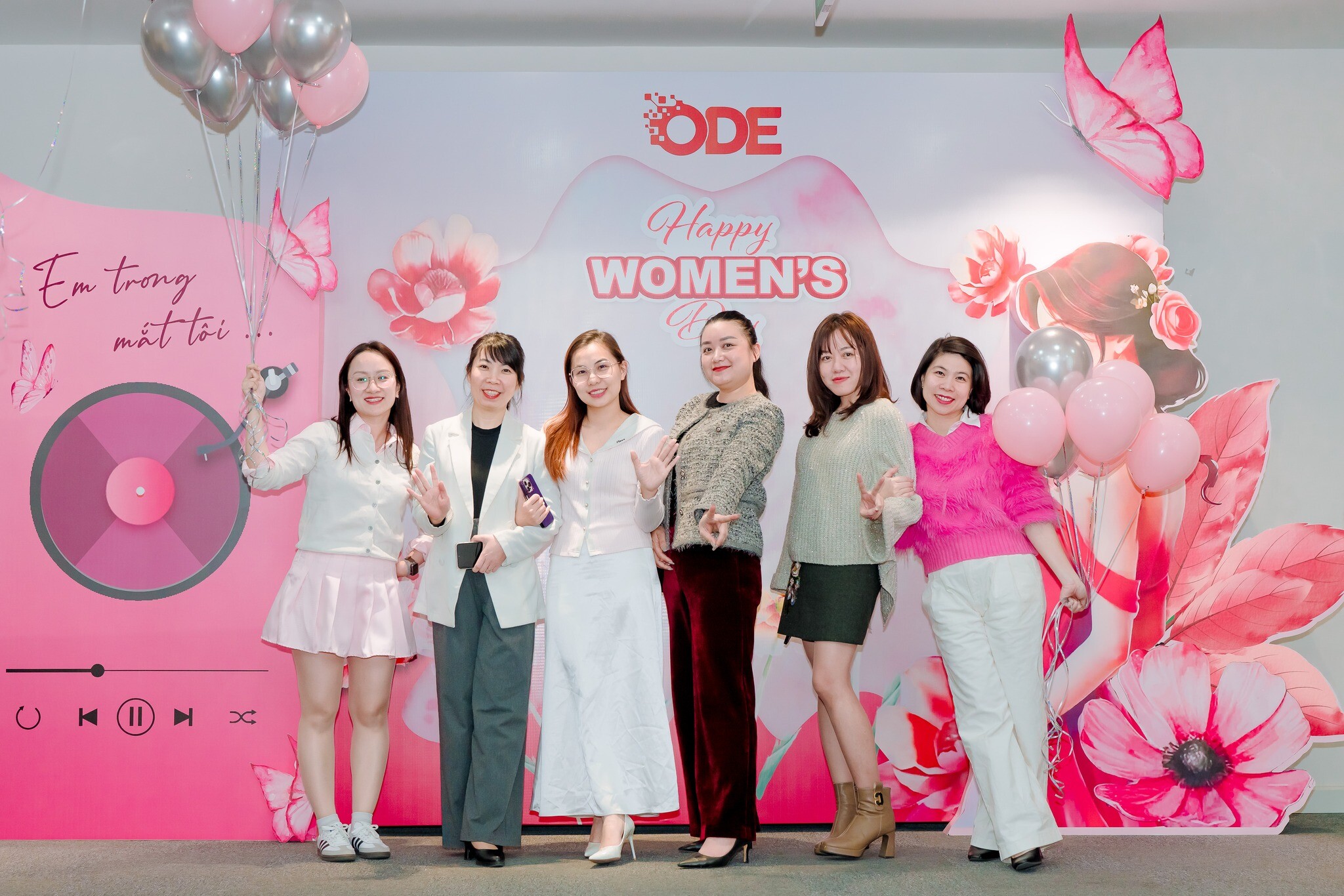 TẬP ĐOÀN TRUYỀN THÔNG VÀ GIẢI TRÍ ODE 9