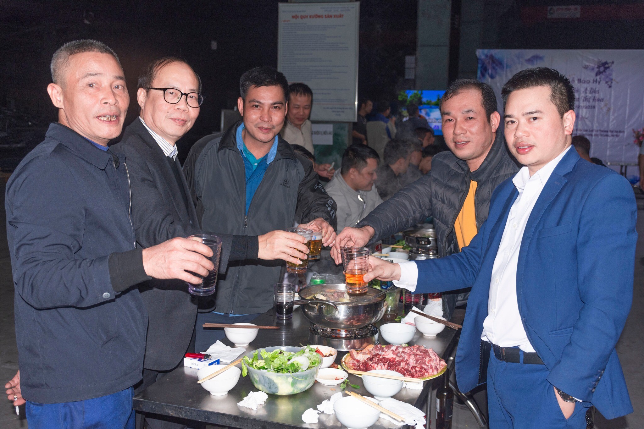 Sản xuất và thương mại Đa Hình 6